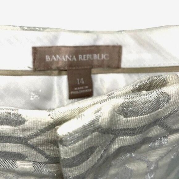 Banana Republic Vintage Womens Geometric Flat Front Shorts Beige Silver Metallic - Picture 2 of 9